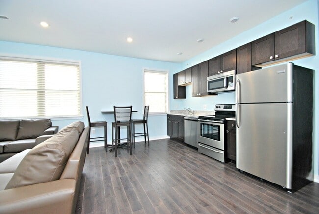 Photo - 1532-36 Ingersoll St Unit B