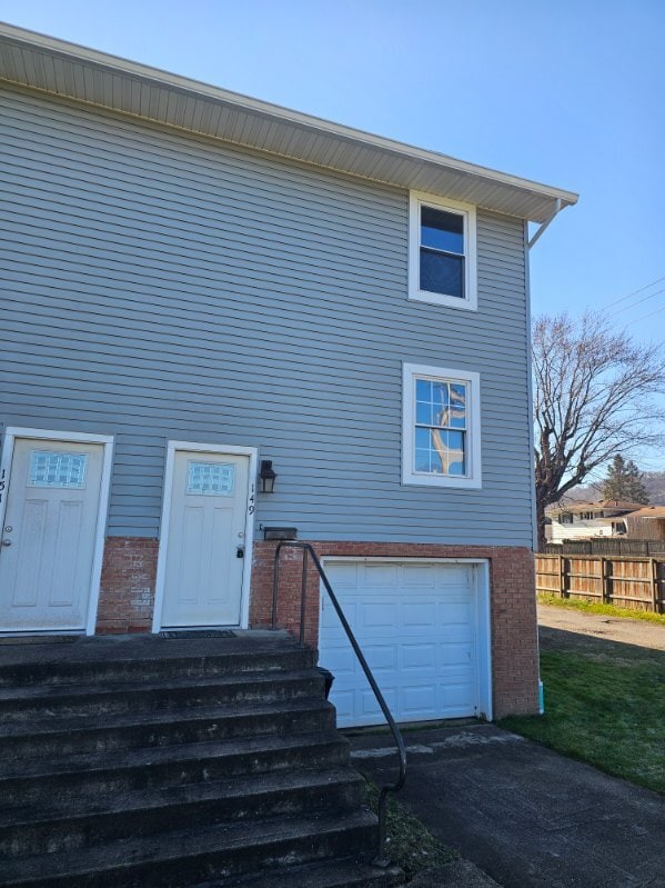 Building Photo - 149 Elm St
