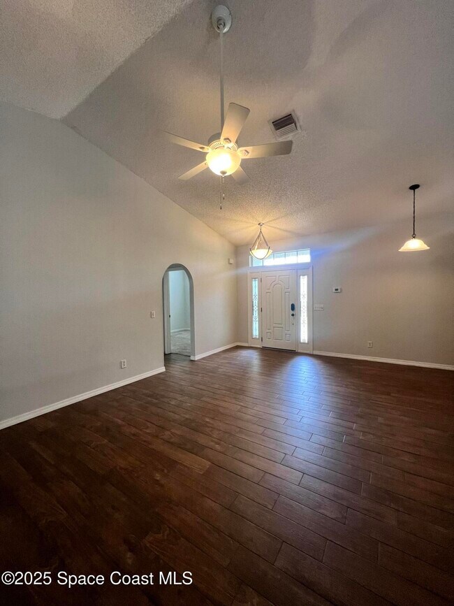 Photo - 2918 Pebble Creek St