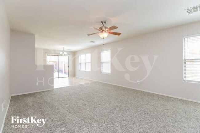 Photo - 33129 N Roadrunner Ln