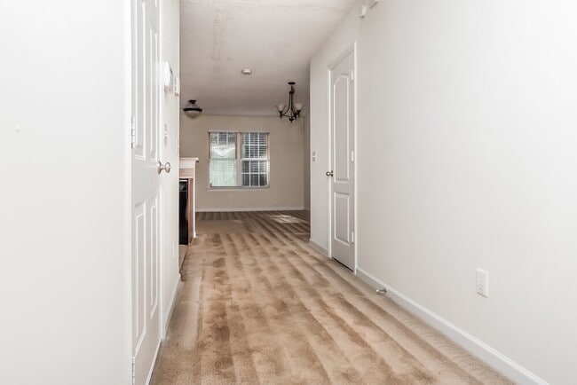 Photo - 1752 Old Dogwood