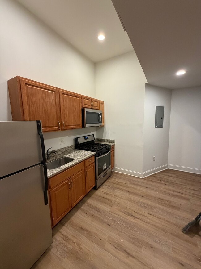 Photo - 1005 Edmondson Ave Unit 1