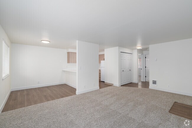 2BR, 1BA - 848SF - Living Room