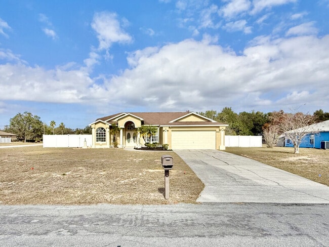 Building Photo - 13131 Zarbis Dr