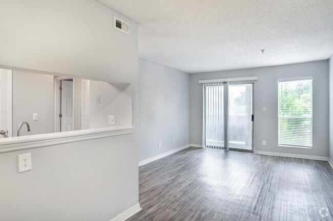 2BD, 1.5BA - 850SF - Living Room / Dining Room - Buena Vista Apartments