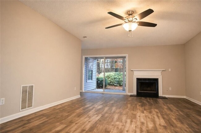 Building Photo - 6033 Coventry Cir