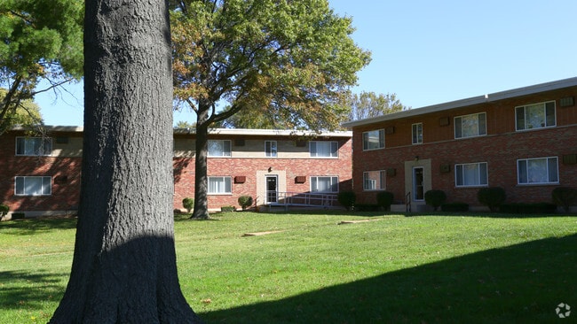 Grandview Gardens - Grandview Gardens Apartments