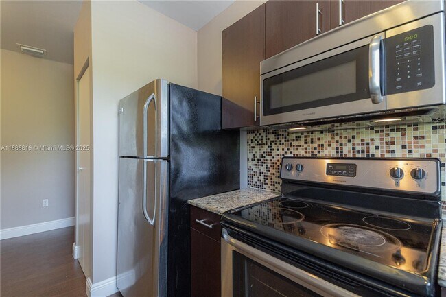 Photo - 5416 NE 1st Ct Unit 1
