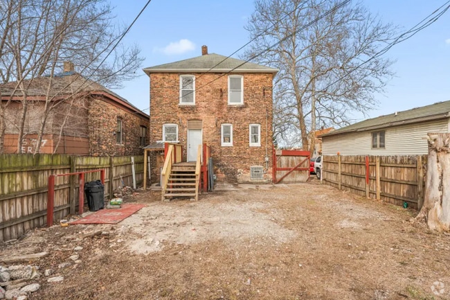 Building Photo - 5725 Erie Ave Rental