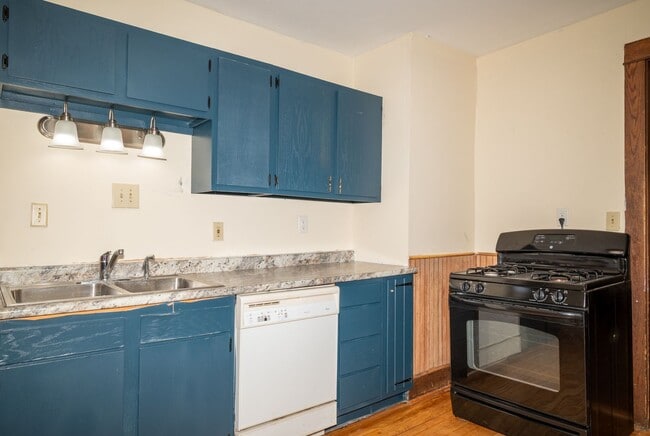 Photo - 405-407 W Main St Unit 407