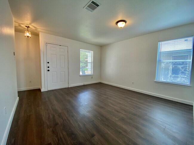 6608 Ferrystone Pass
