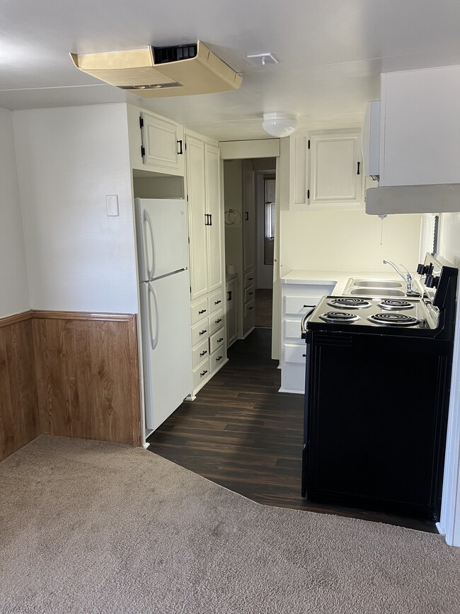 Photo - 24 W Rio Colorado Dr