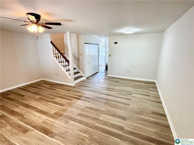 Photo - 15 W Chestnut St