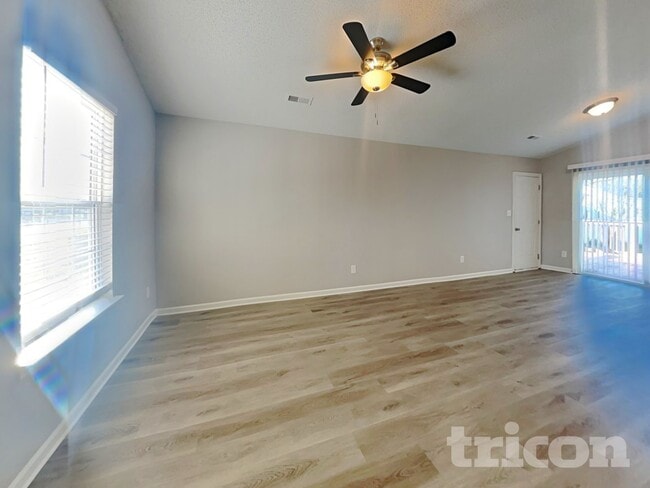 Photo - 15228 Pangborn Pl