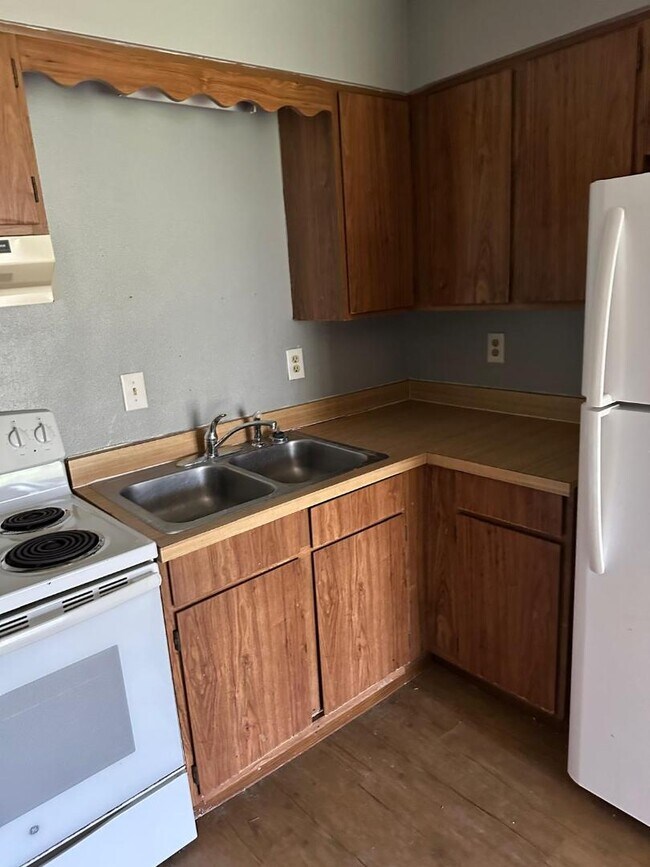 Photo - 200 SE Hanover Pl
