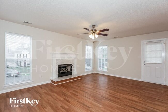 Photo - 1928 Killarney Pl