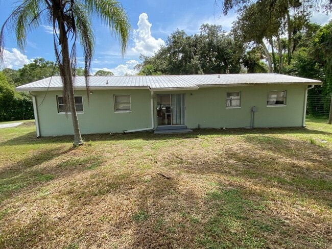 Photo - 405 NE 131st Ln