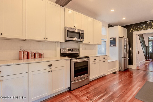 Photo - 1838 Silver St