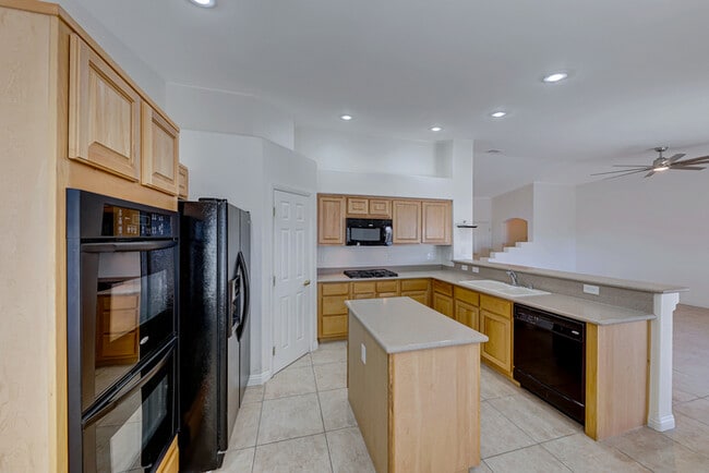 Photo - Carry Over Showing: This property has been shown before and will be rented to the first most qual...