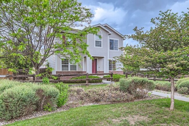 Updated 4-Bedroom with Serene Outdoor Spac... - Updated 4-Bedroom with Serene Outdoor Spac... Casa
