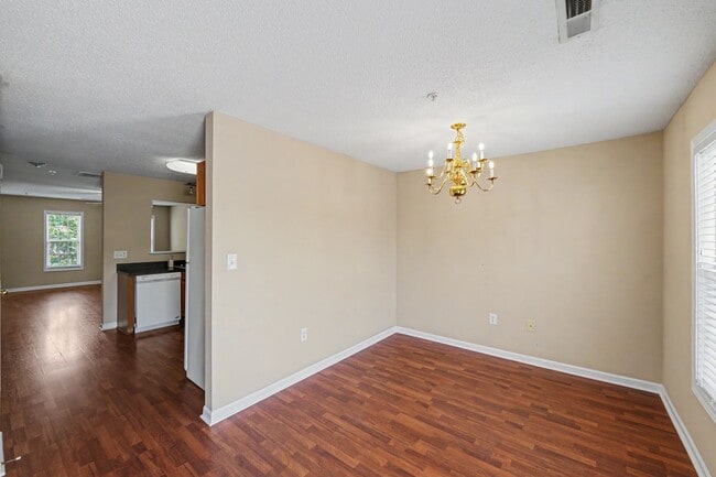 Photo - Spacious 2BR/2.5BA Condo with Private Deck Near Lake Norman