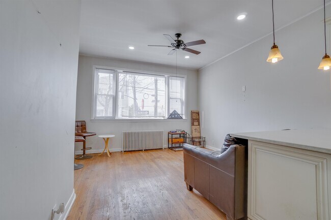 Photo - 678 LIBERTY Ave Unit 1