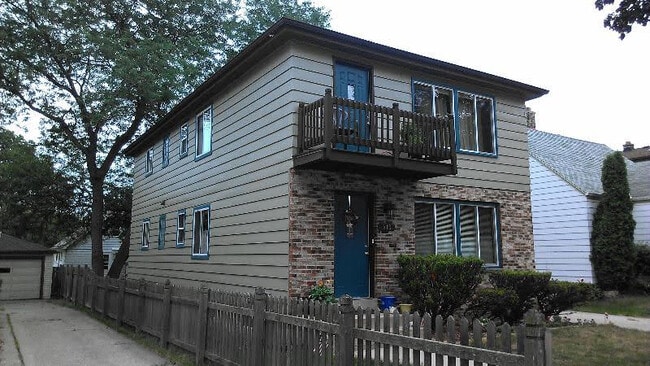 Parte delantera (Unidad inferior) - 510 S 72nd St Unidad Lower