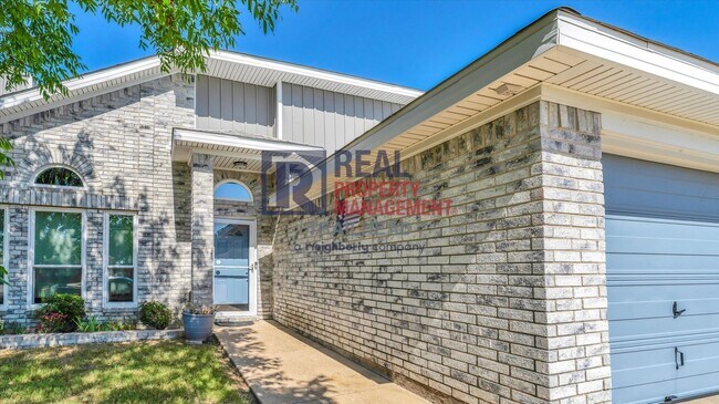 Photo - 732 Burlington Ave