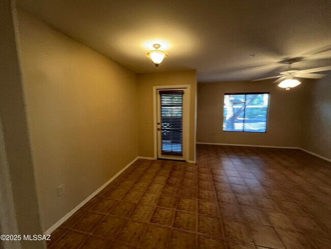 Photo - 5751 N Kolb Rd Unidad 11102