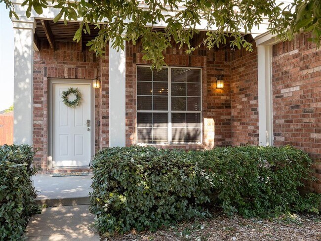 Photo - 13504 Richard Nixon St