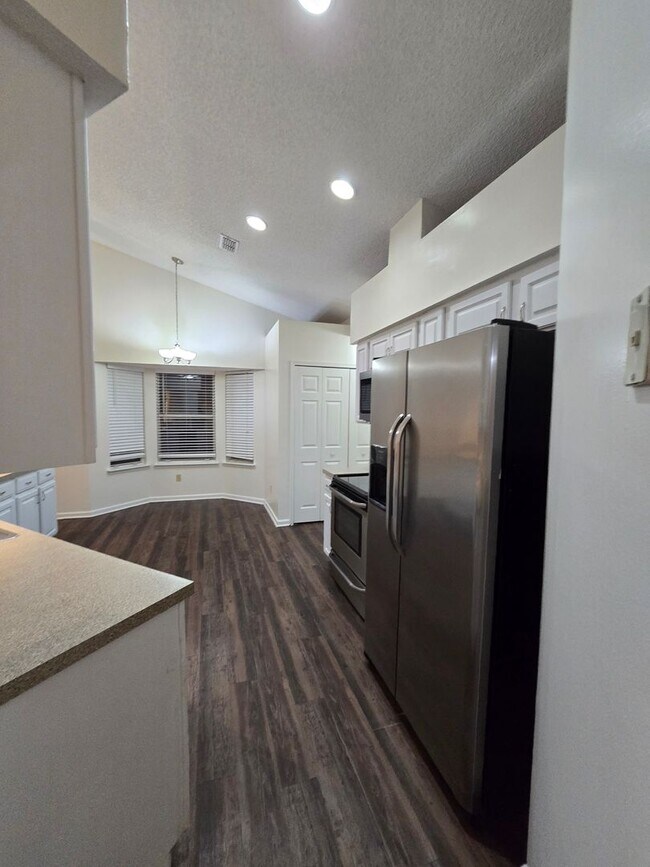 Photo - 3 Bedroom 2 Bath at Chimney Lakes