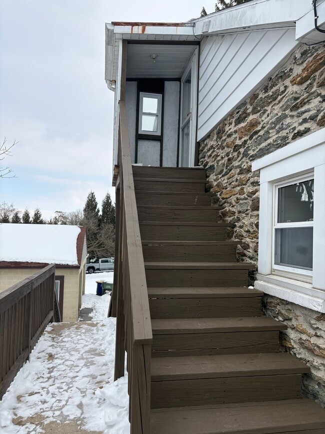 Photo - Dallastown SD, Cozy 2 Bedroom/1 Bath 2nd Floor Apartment