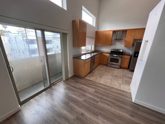 Photo - 11312 Huston St Unidad 11