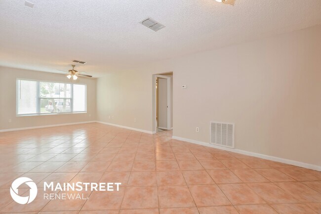 Photo - 7355 Darien Rd