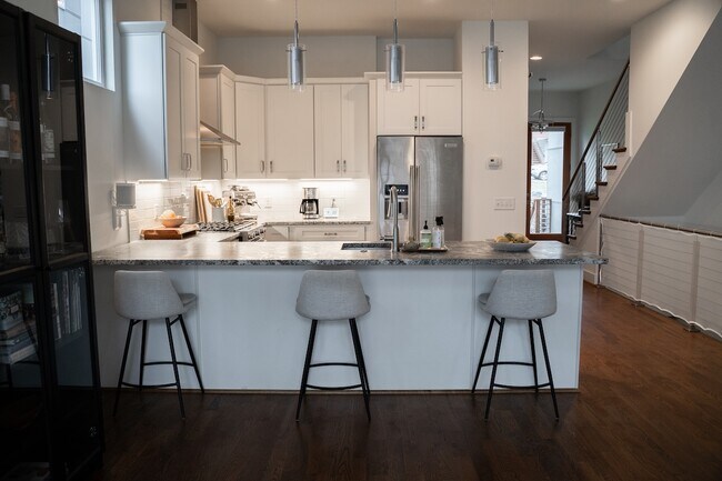 Photo - 424 36th Ave N