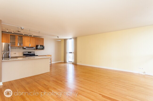 Photo - 1540 N La Salle Dr Unit 1804