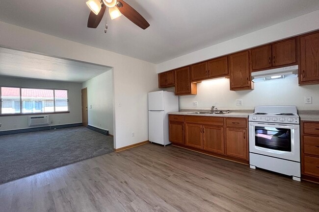 Building Photo - 2411 Brentwood Pkwy Rental