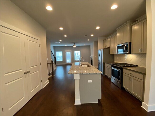 Photo - 3779 Oxford Cir