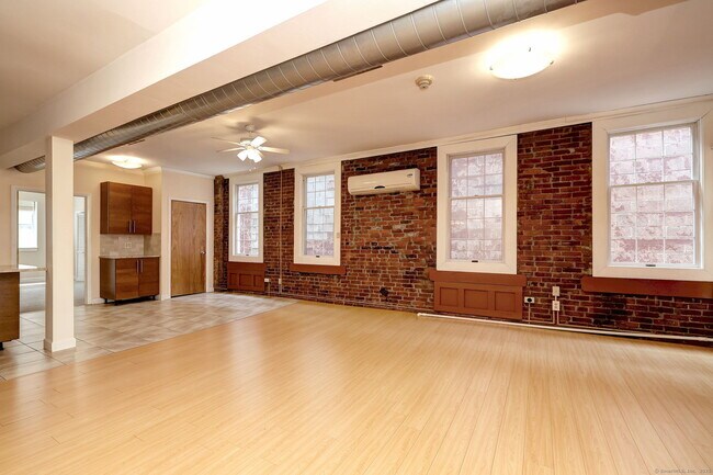 Photo - 844 Grand Ave Unit 2