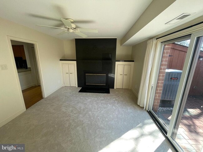 Photo - 301 Worthington Dr