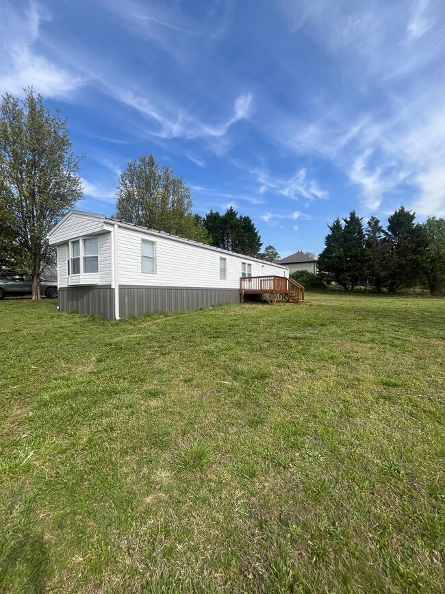 Photo - 193 Pearson St