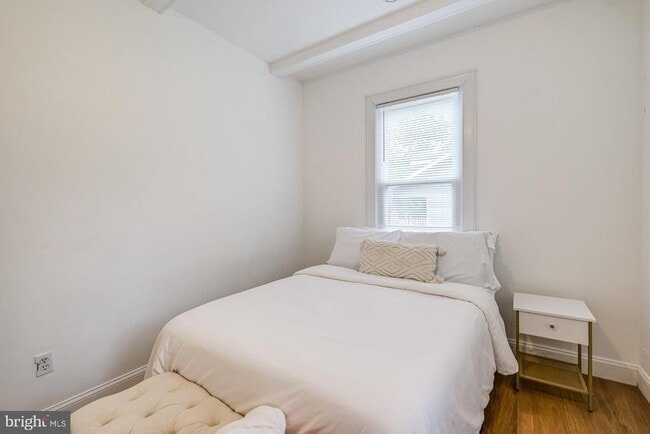 Photo - 4209 Queensbury Rd