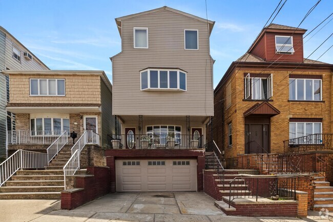 Building Photo - 146 W 30th St Rental
