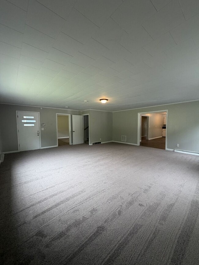 Photo - 196 Perkinsville Dr