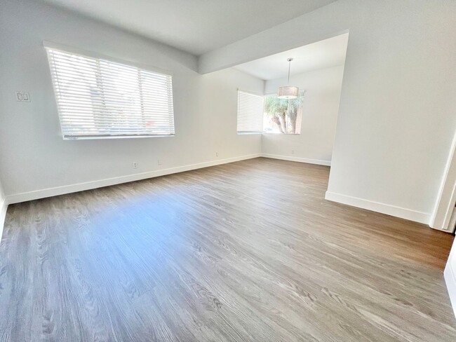 Photo - Modern 2 Bedroom Peninsula Gem Steps from the Shore Unit B