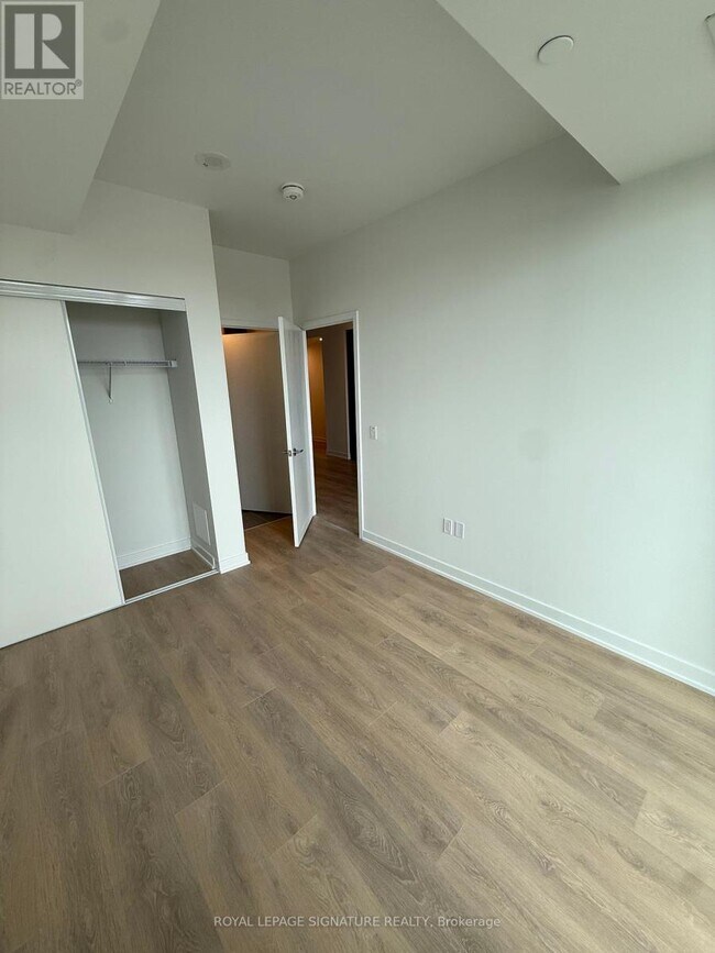 Photo - 1 Fairview Rd E Unité 503