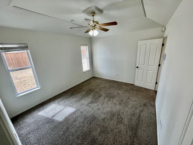 Photo - 5905 73rd St