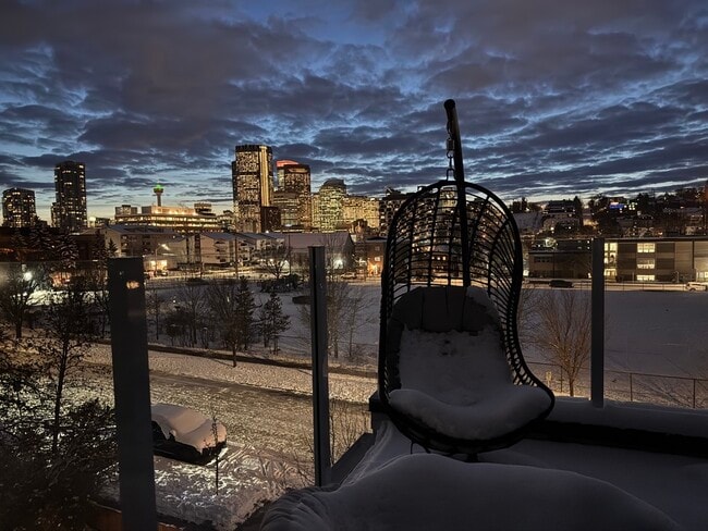 Building Photo - 224-26A 6a St NE