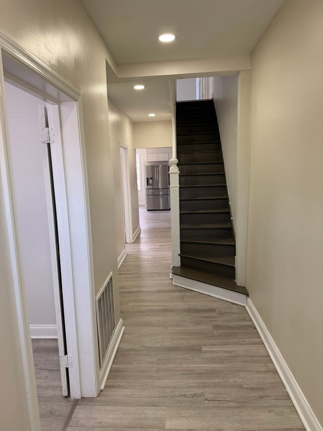 Photo - 328 Pattison St