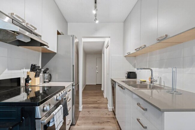 Photo - 254 E 12th Ave Unit ID1051829P